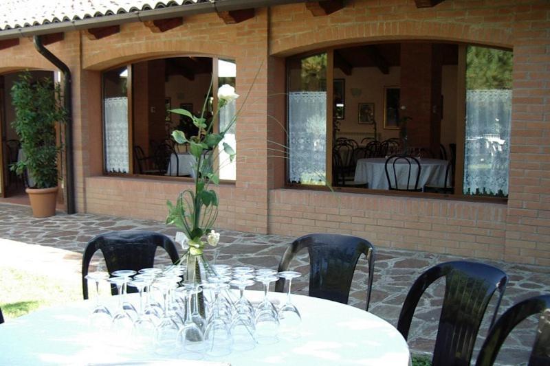 Hotel San Francesco Budrio  Luaran gambar